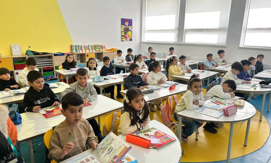 Cəbrayıl məktəbində bir dərs günü