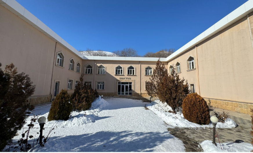 Qarlı yolların işığında: Ərəfsədə təhsilin isti nəfəsi