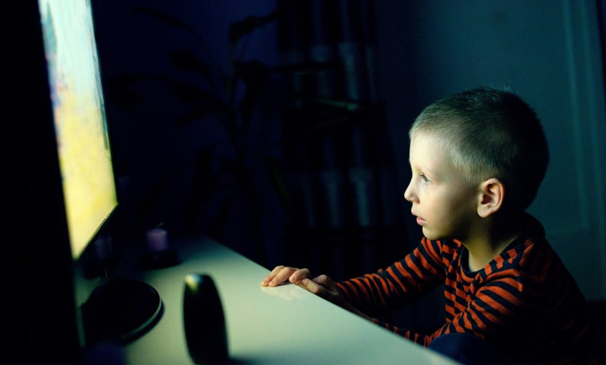 Virtual oyunlar və psixoloji təsirlər: Uşaqlarımız  artıq həyətdə yox, ekran arxasında böyüyürlər