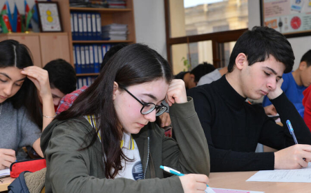 Fənn müsabiqələri və Lütfi Zadə olimpiadasının buraxılış vərəqələri verilir