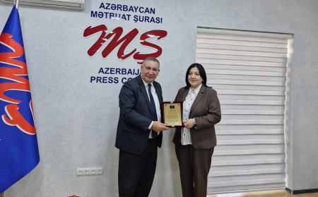 Billurə Hacızadə 50 illiyi münasibətilə Mətbuat Şurasında təltif olunub 