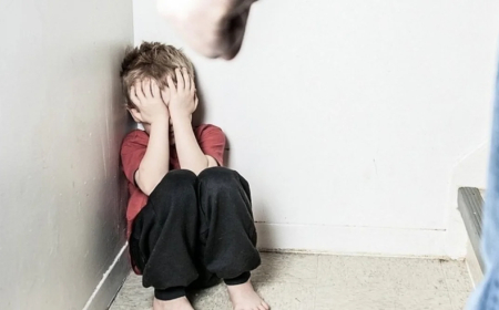 Uşaqlarda aşkarlanan zorakılıq əlamətləri barədə məlumat verməyənlər cərimələnəcəklər 