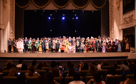 Keçmişdən gələcəyə uzanan dəyərlər – Məktəblilər peşəkar səhnədə