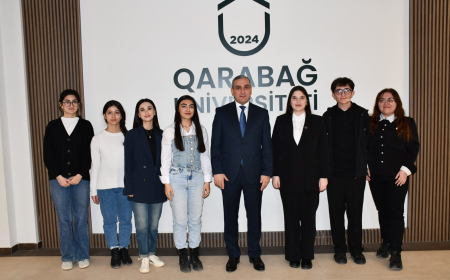 Qarabağ Universitetinin beynəlxalq müsabiqələrdə iştirak edəcək komandaları ilə görüş keçirilib
