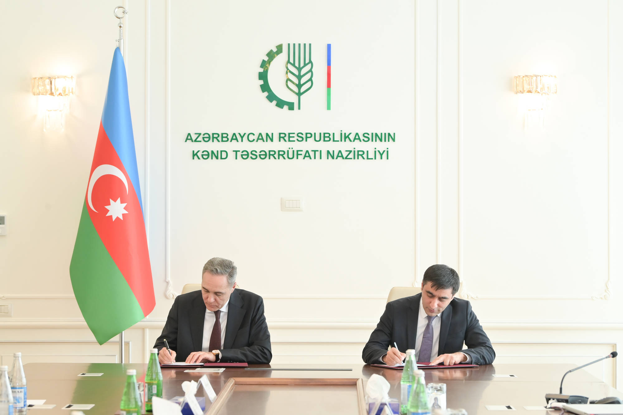 Aqrar sahədə kadr hazırlığı gücləndirilir - Yeni sənəd imzalanıb