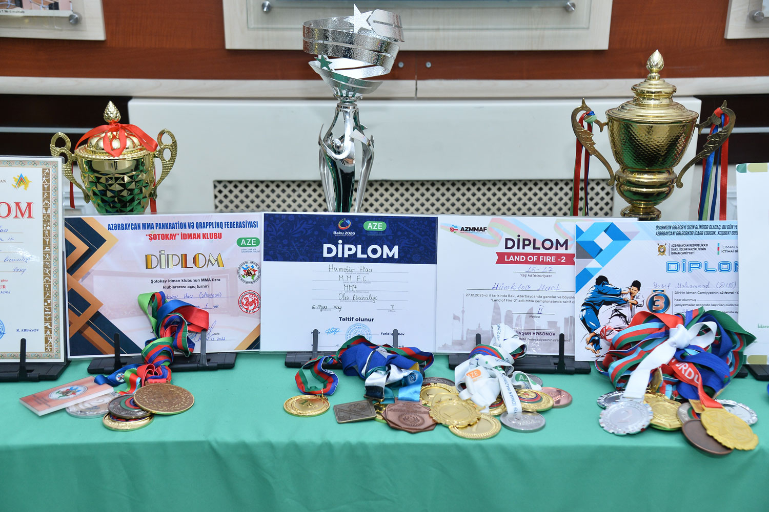 “İdmançının ən böyük qüruru bayrağı zirvələrə qaldırmaqdır” - dünya çempionu Hacı Əliyev