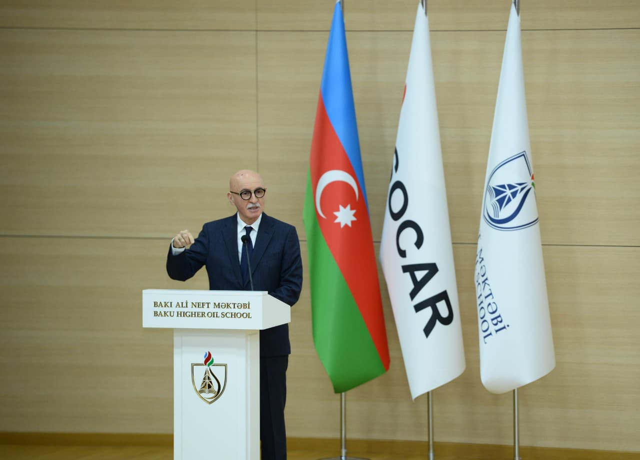 Sizi öyrətməlidirlər, amma siz də öyrənməyi bacarmalısınız