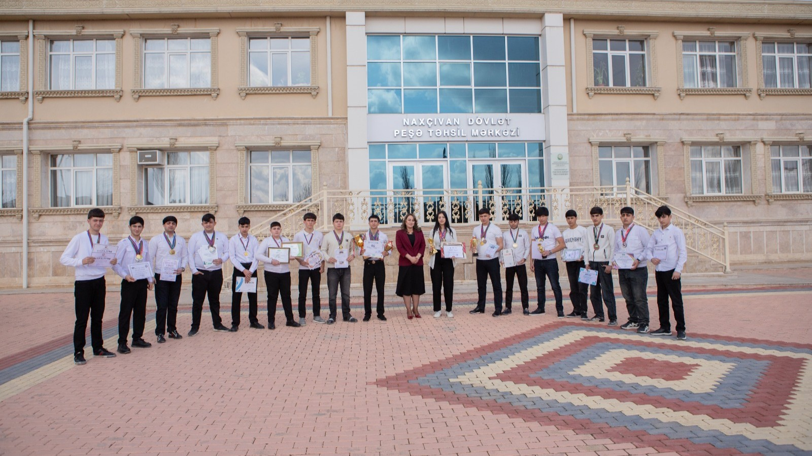 Kuboklar, medallar və rekordlar