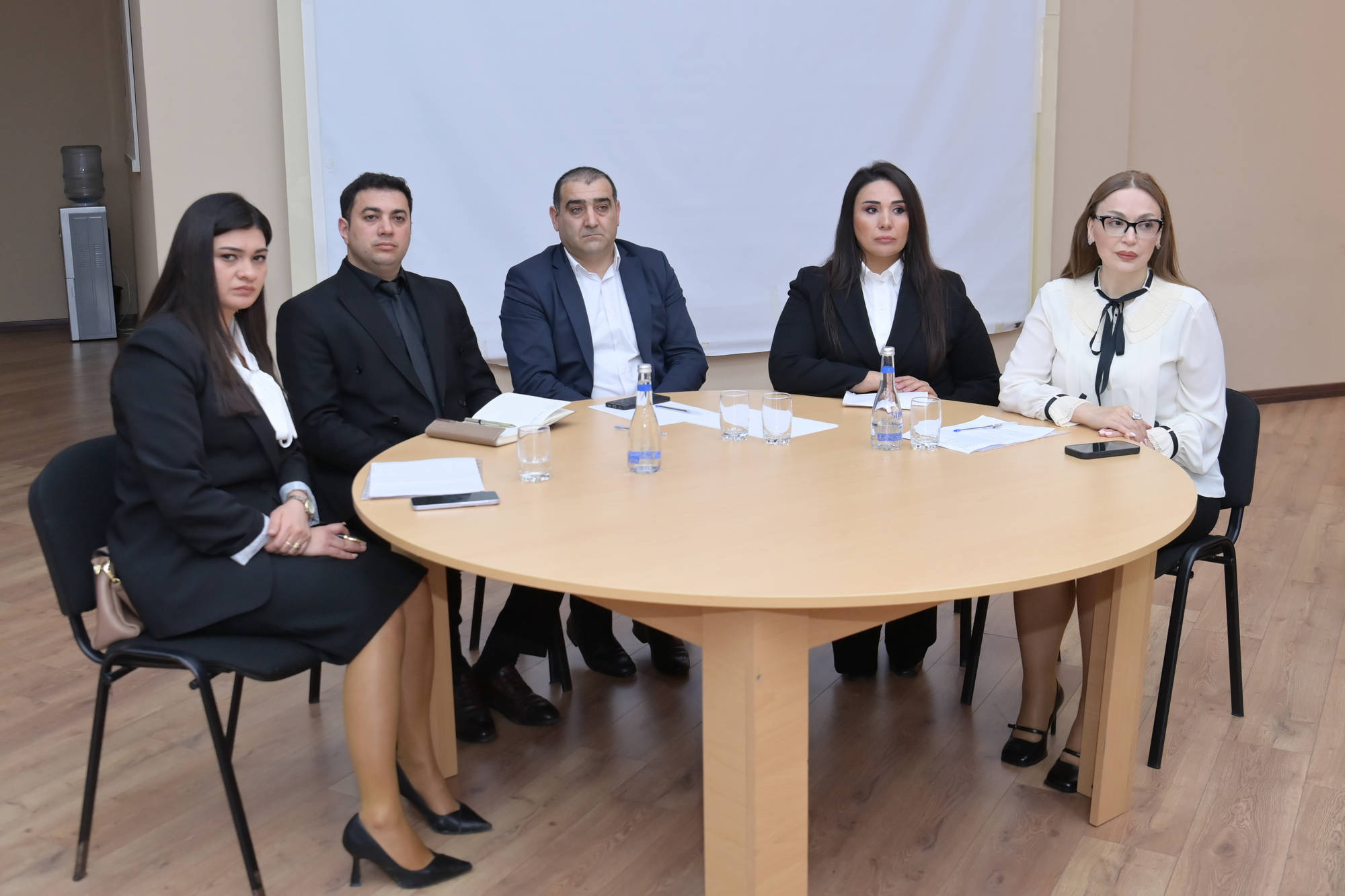 Elm və təhsil naziri yeni direktorlarla məktəb idarəetməsini müzakirə etdi