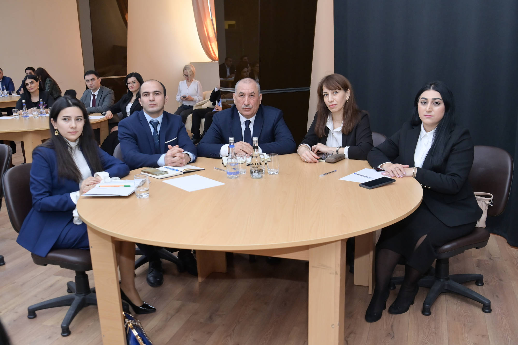 Elm və təhsil naziri yeni direktorlarla məktəb idarəetməsini müzakirə etdi