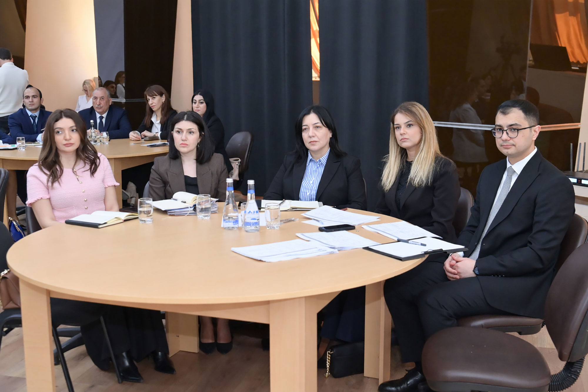 Elm və təhsil naziri yeni direktorlarla məktəb idarəetməsini müzakirə etdi