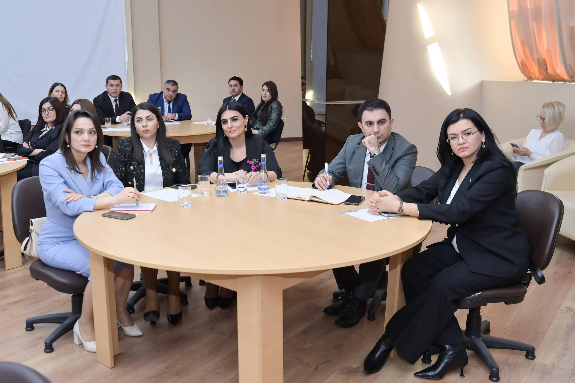 Elm və təhsil naziri yeni direktorlarla məktəb idarəetməsini müzakirə etdi