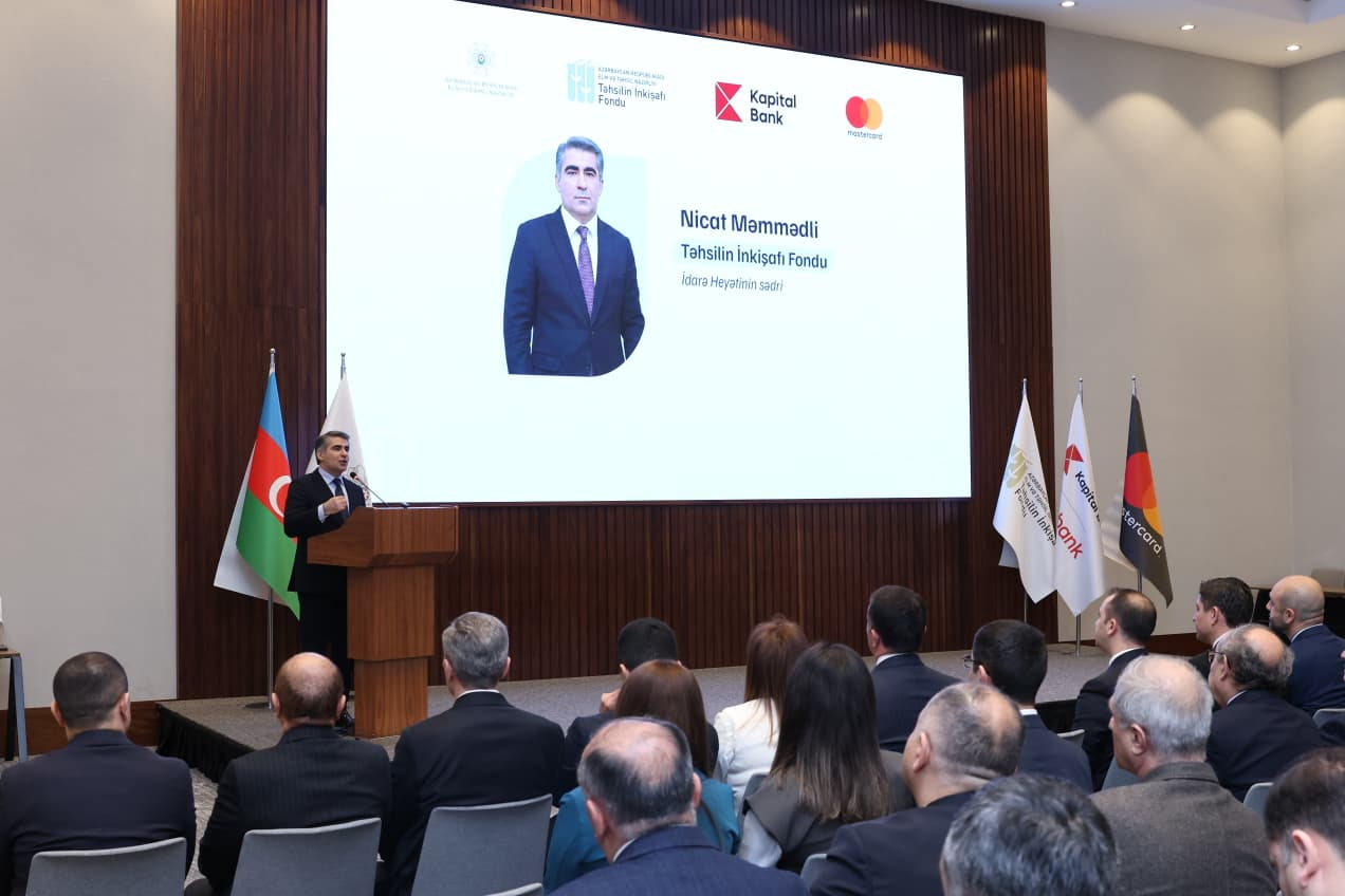 “TəhsilPlus” kartının təhsil işçilərinə təqdim olunmasına başlanılıb