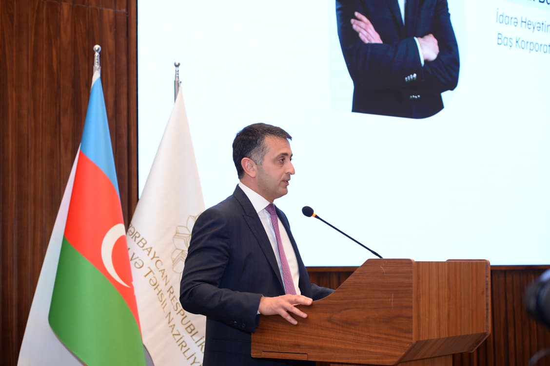 “TəhsilPlus” kartının təhsil işçilərinə təqdim olunmasına başlanılıb