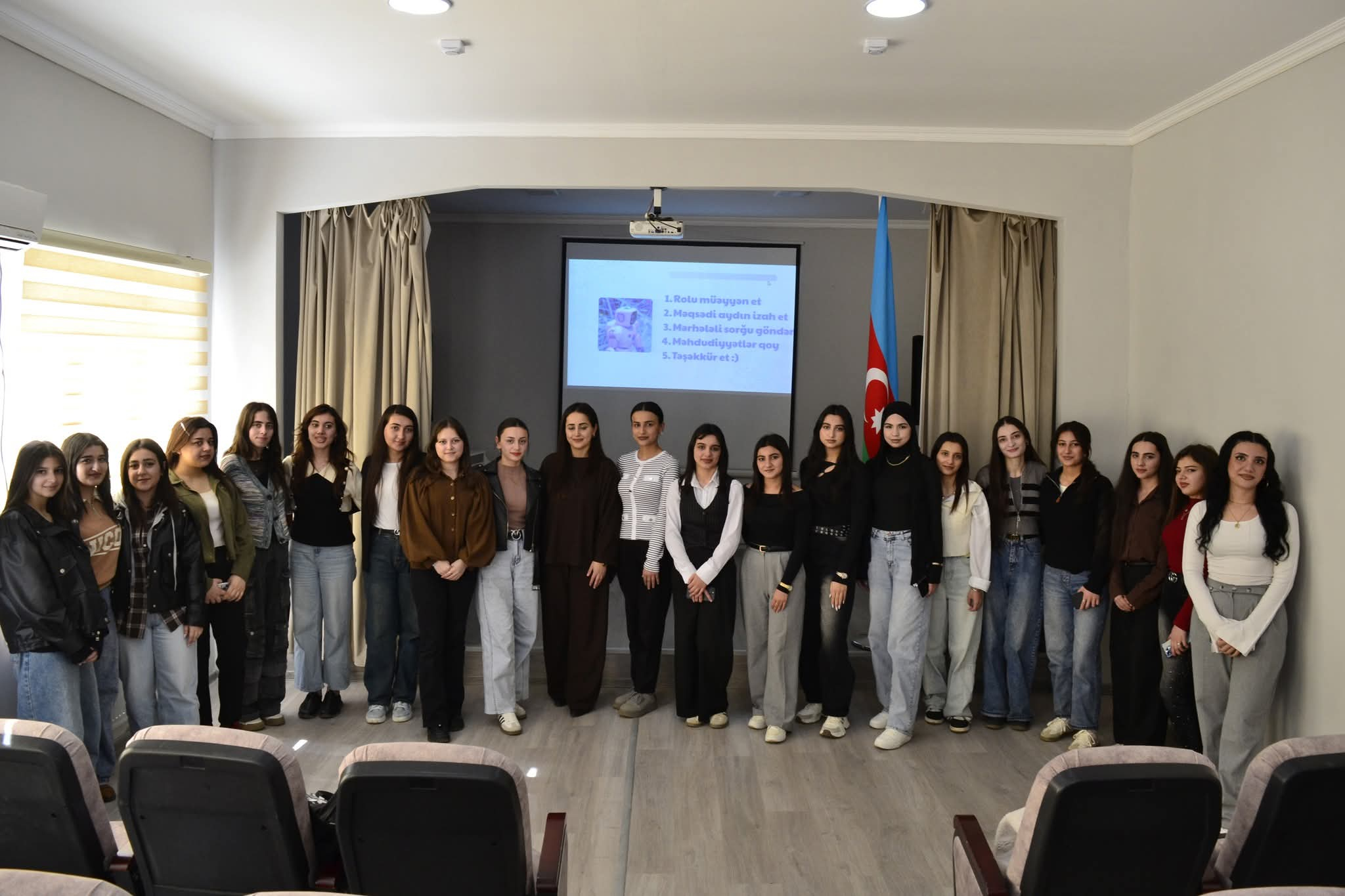 Kollecdə “Gələcəyin kodu” adlı təlim keçirilib