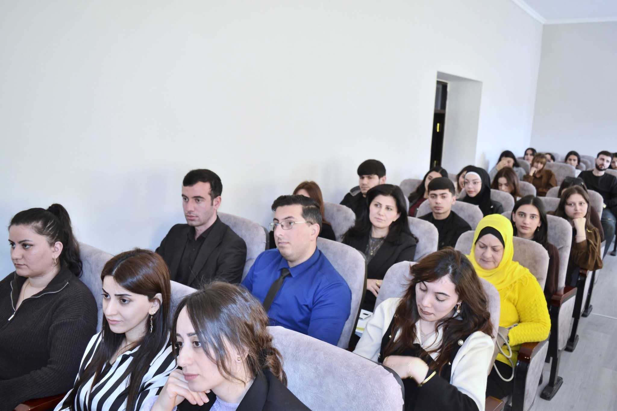 Kollecdə “Gələcəyin kodu” adlı təlim keçirilib