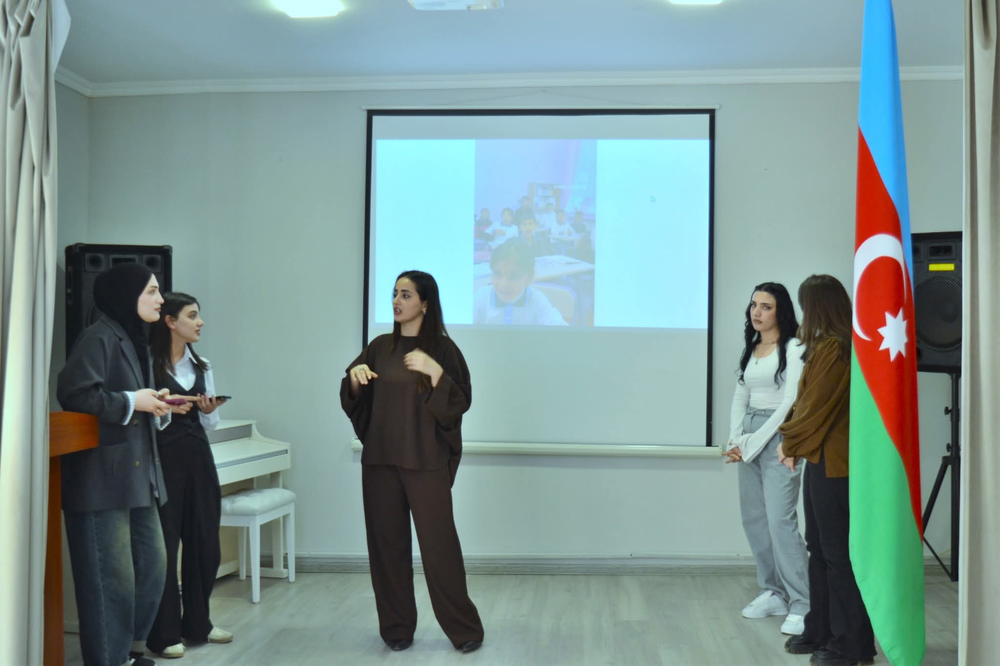 Kollecdə “Gələcəyin kodu” adlı təlim keçirilib