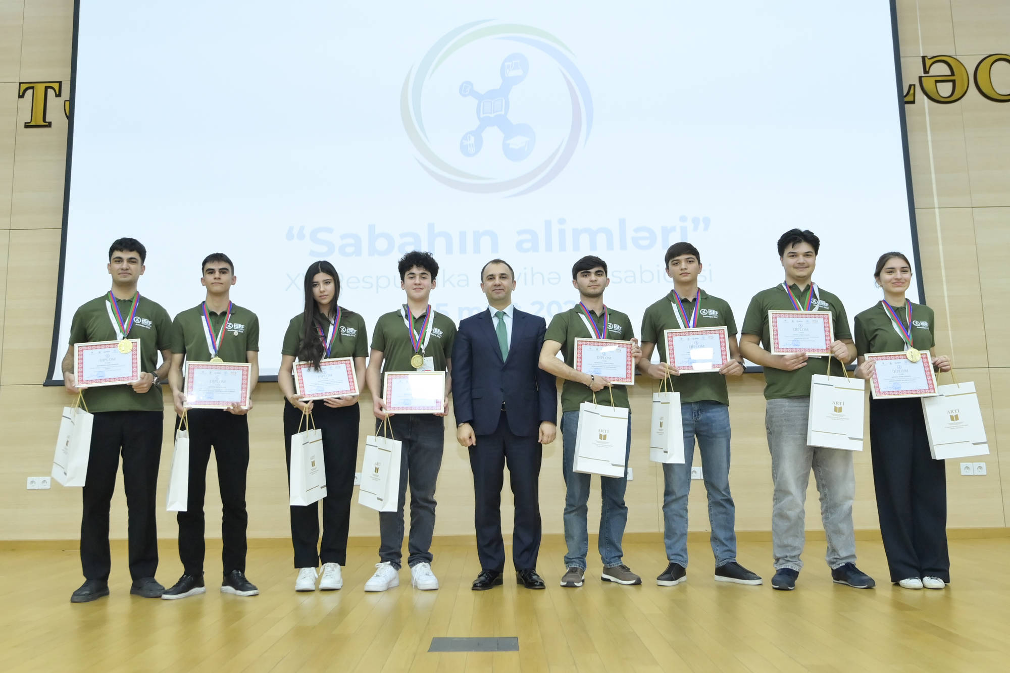 “Sabahın alimləri” müsabiqəsinin qalibləri mükafatlandırılıb