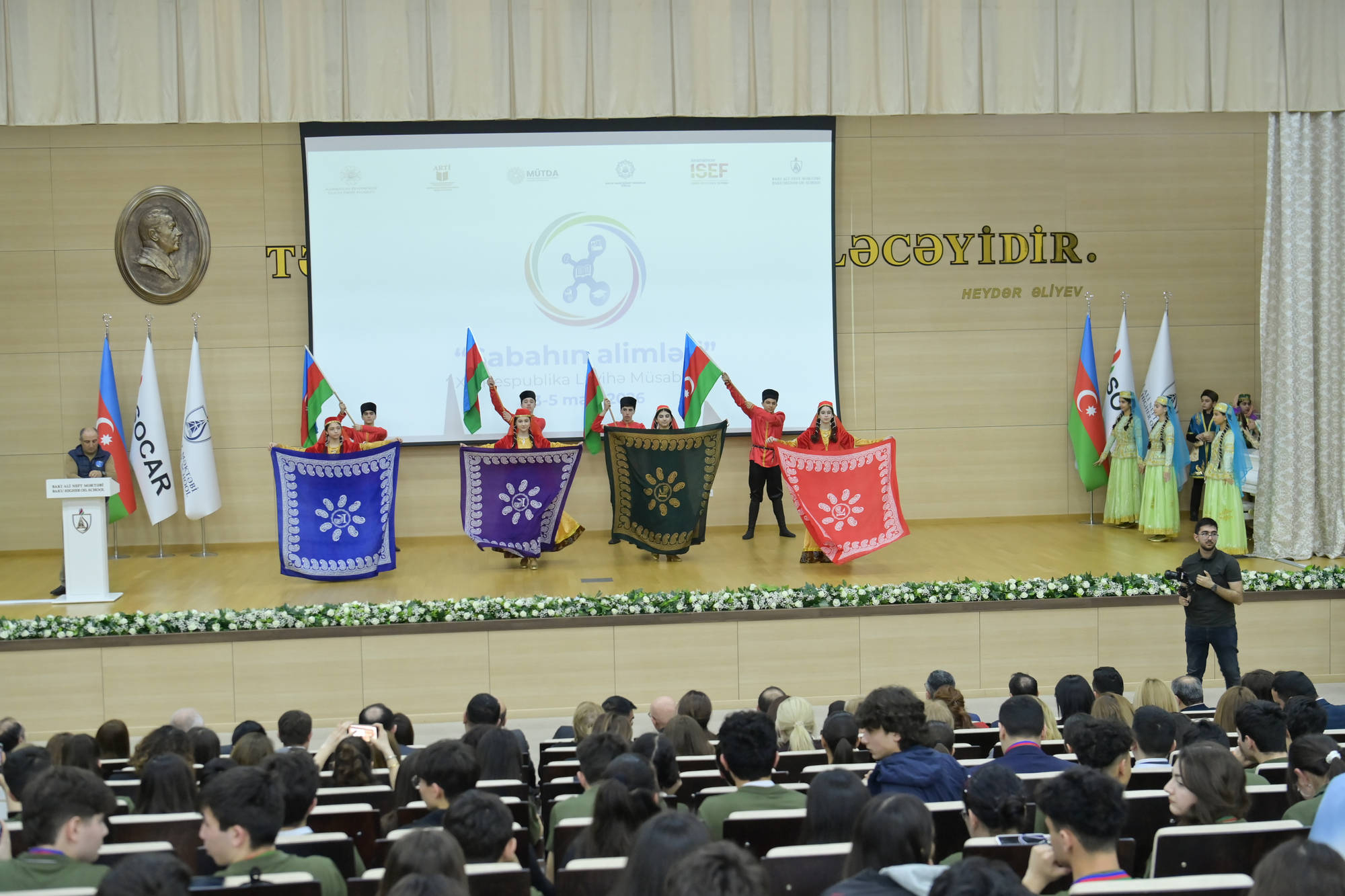 “Sabahın alimləri” müsabiqəsinin qalibləri mükafatlandırılıb