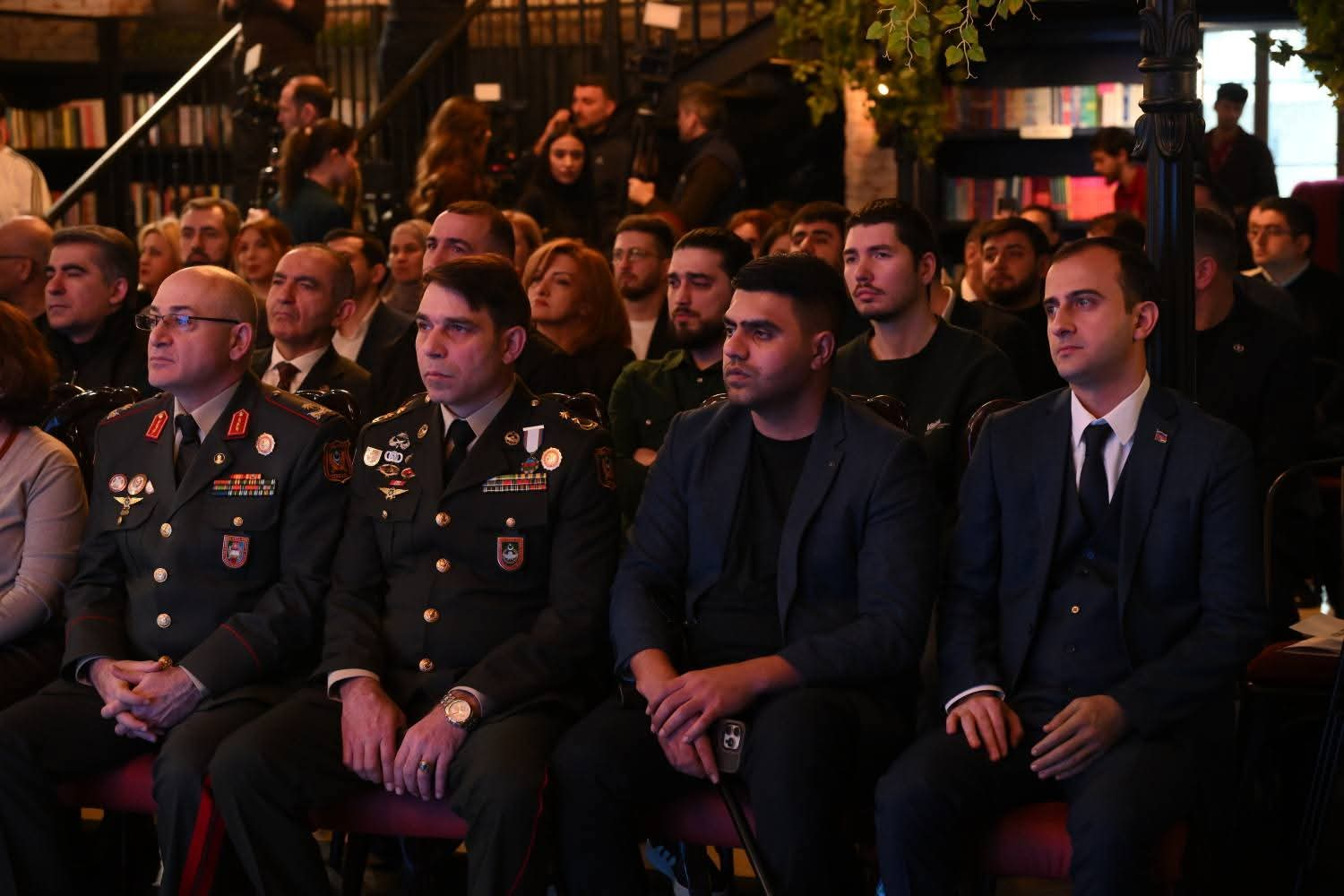 Fizioterapiyaya həsr olunmuş yeni kitab oxuculara təqdim edilib