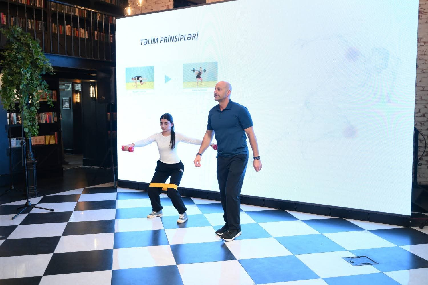 Fizioterapiyaya həsr olunmuş yeni kitab oxuculara təqdim edilib