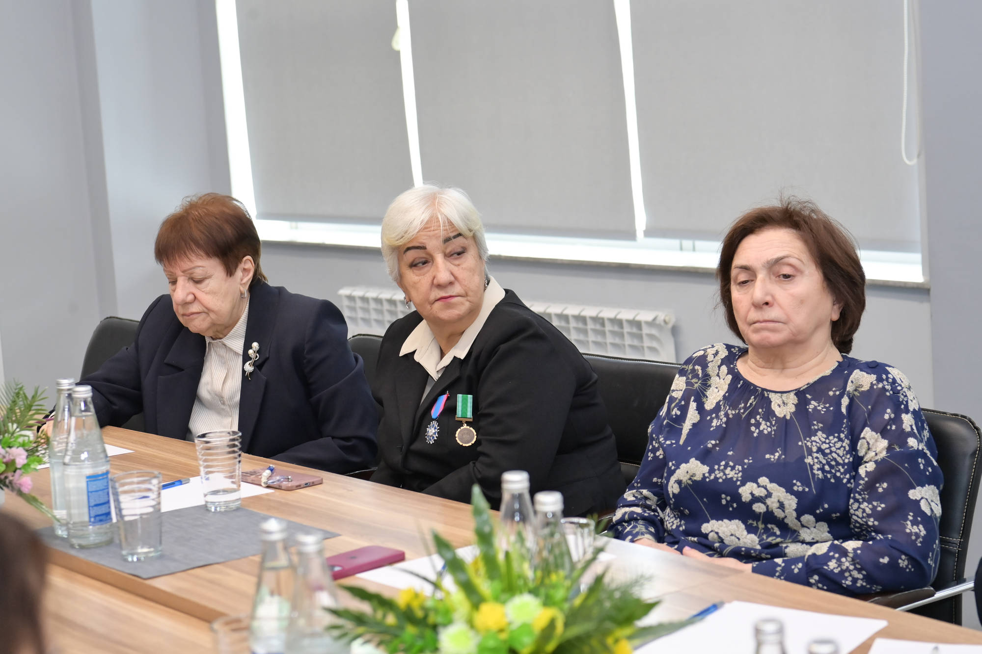 Elm və təhsil naziri təqaüddə olan qabaqcıl qadın təhsil işçiləri ilə görüş keçirib