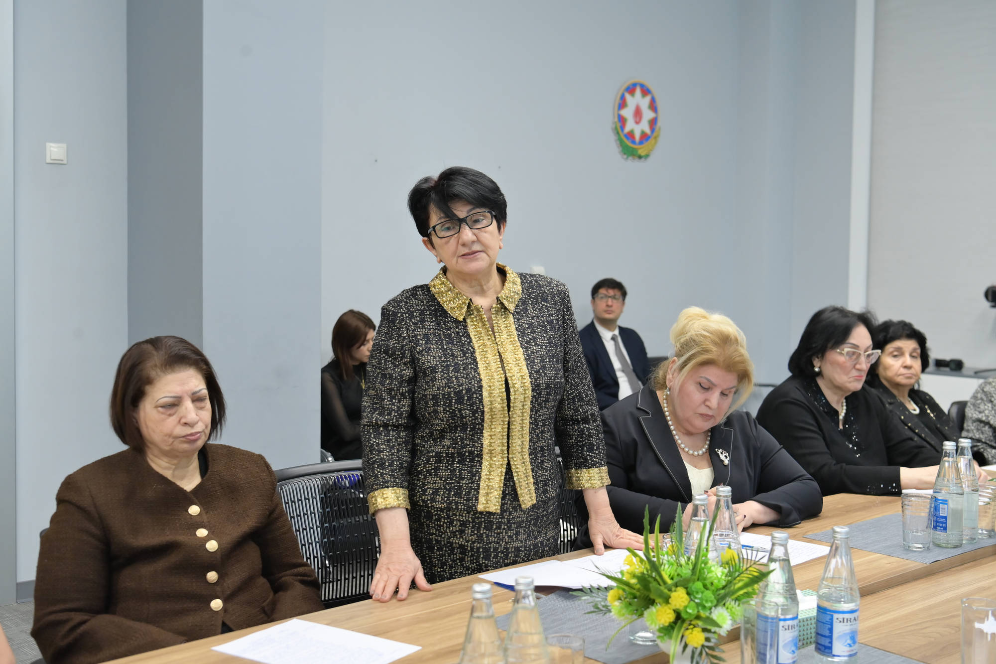 Elm və təhsil naziri təqaüddə olan qabaqcıl qadın təhsil işçiləri ilə görüş keçirib