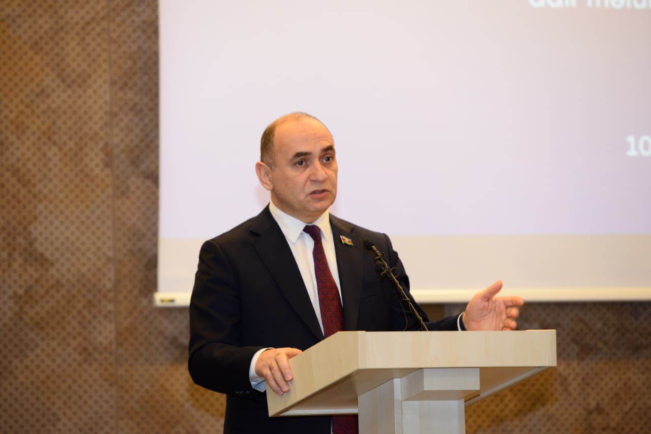 Deputat: Xaricdə təhsil alanlar biliklərini Azərbaycanın inkişafına yönəltməlidirlər