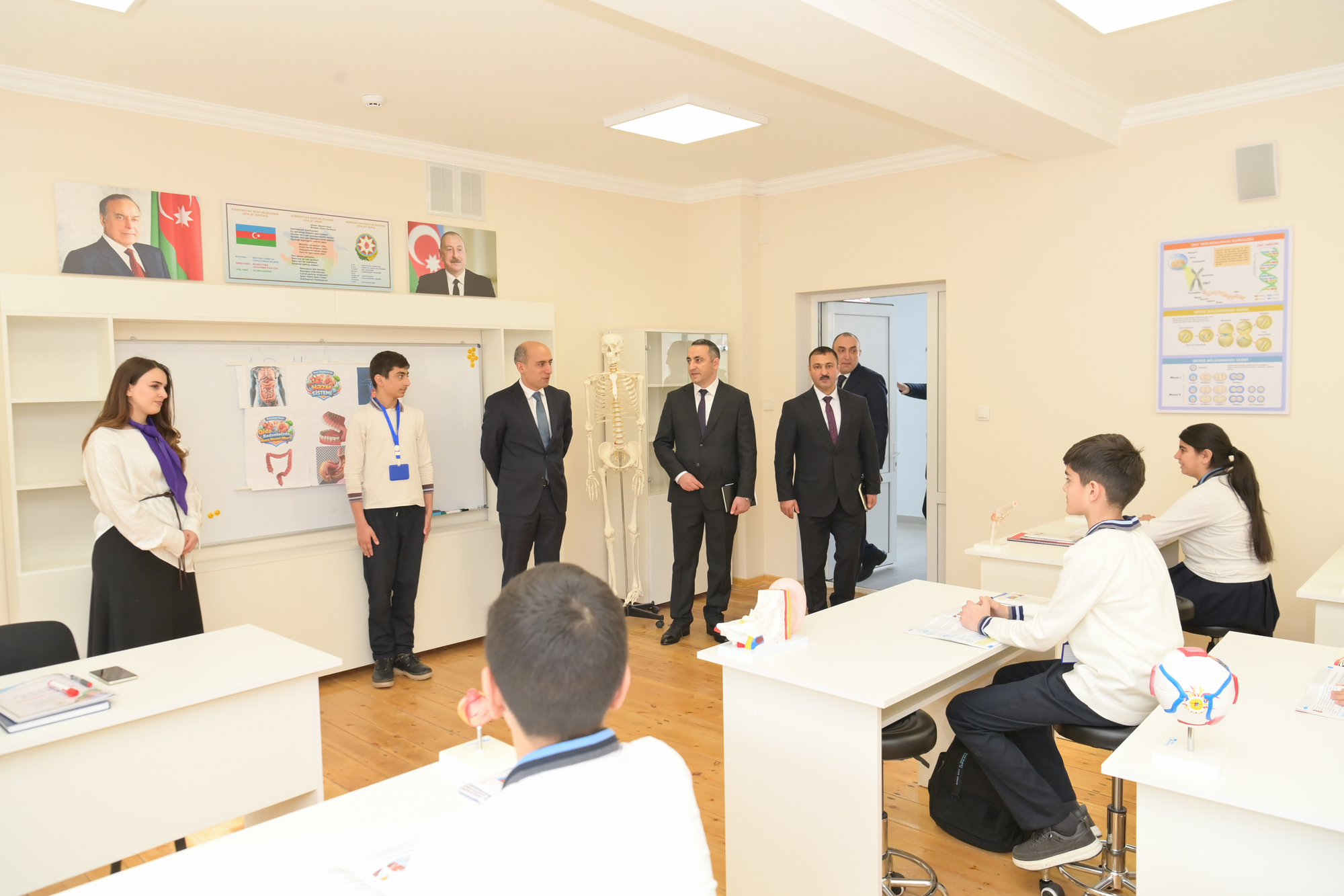 Elm və təhsil naziri Xankəndi və Xocalıda təhsil müəssisələrində olub