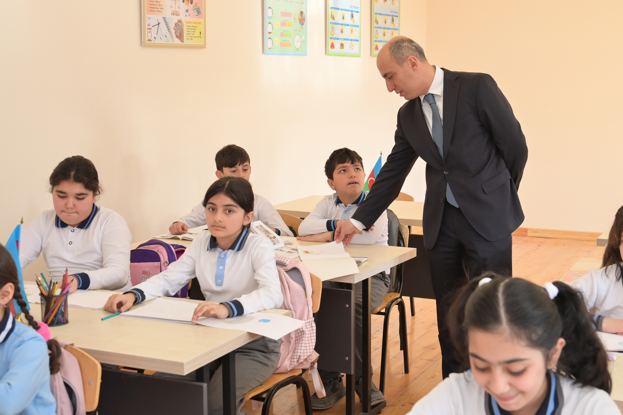 Elm və təhsil naziri Xankəndi və Xocalıda təhsil müəssisələrində olub