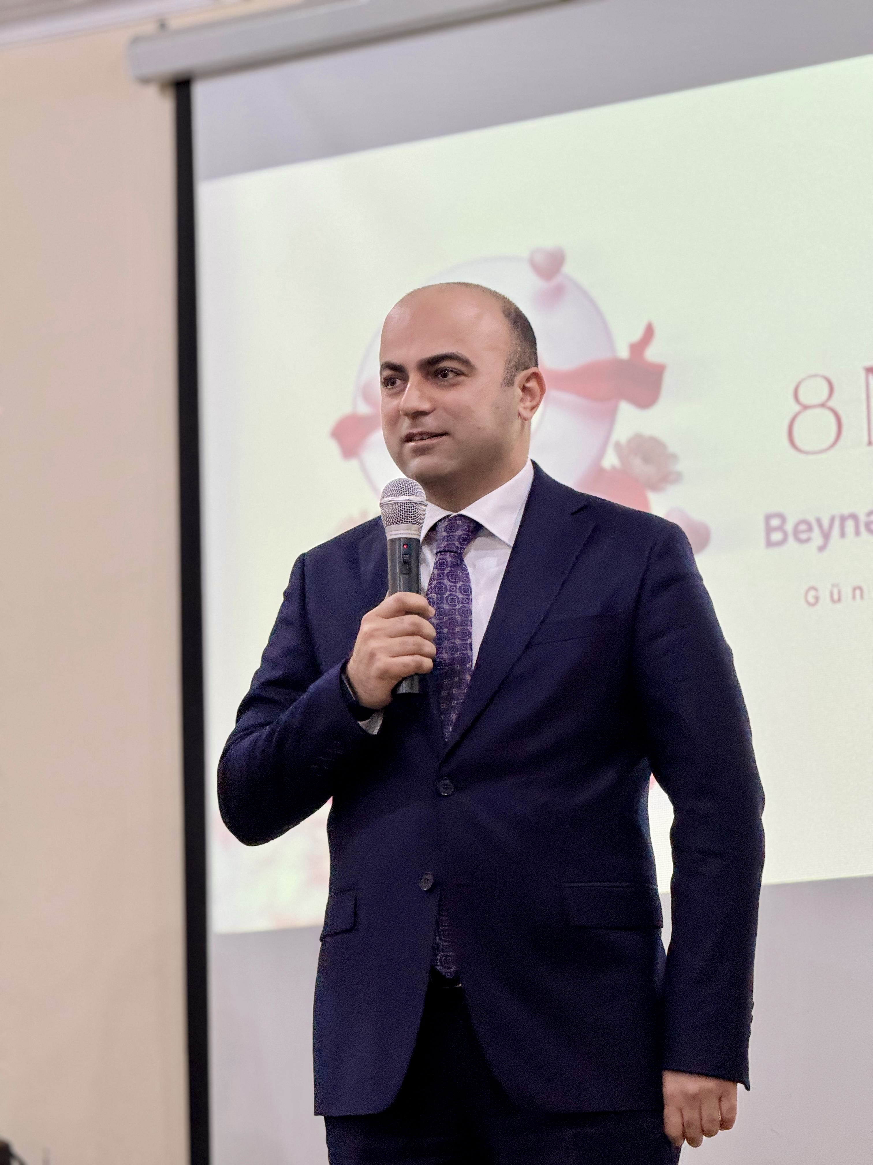 Azərbaycan Maliyyə-İqtisad Kollecində Beynəlxalq Qadınlar Günü qeyd olunub