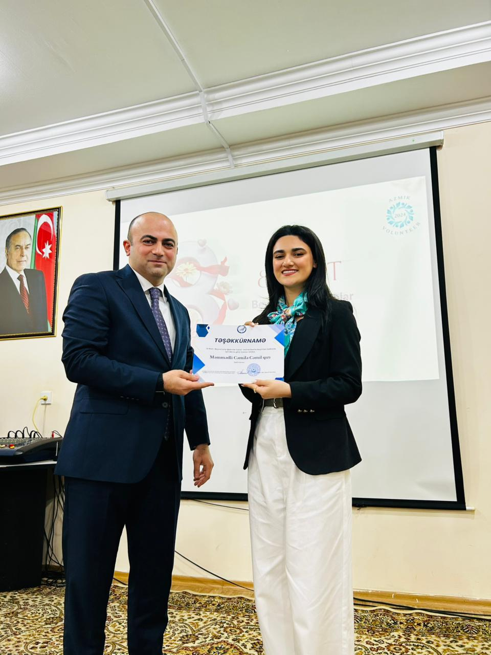 Azərbaycan Maliyyə-İqtisad Kollecində Beynəlxalq Qadınlar Günü qeyd olunub