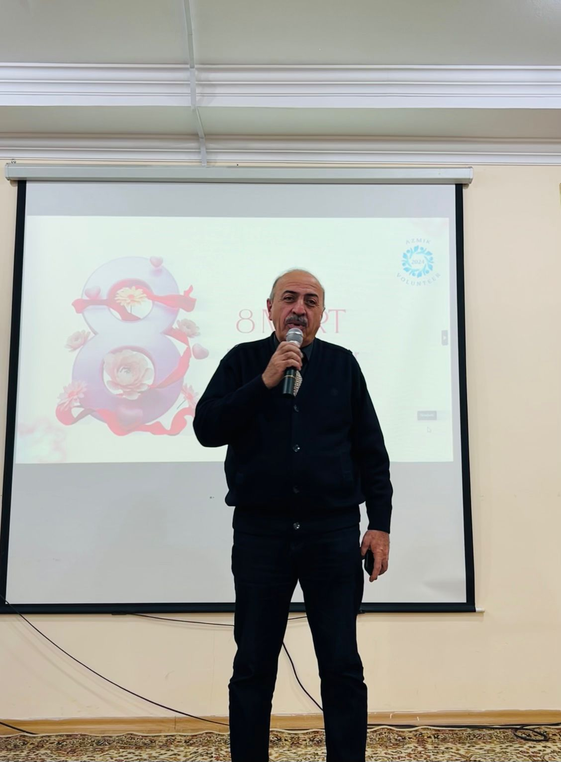 Azərbaycan Maliyyə-İqtisad Kollecində Beynəlxalq Qadınlar Günü qeyd olunub