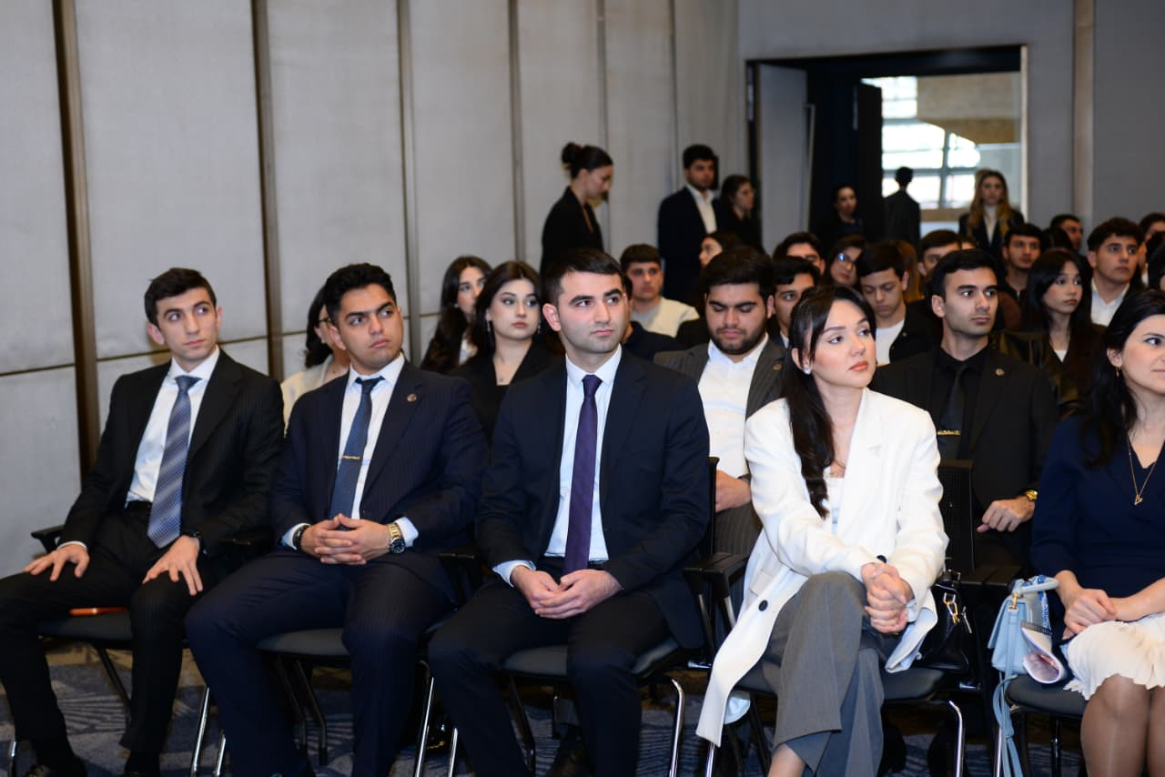 “Təhsilinlə fərqlən: Qlobal təcrübə, milli dəyər” adlı tədbir keçirilib