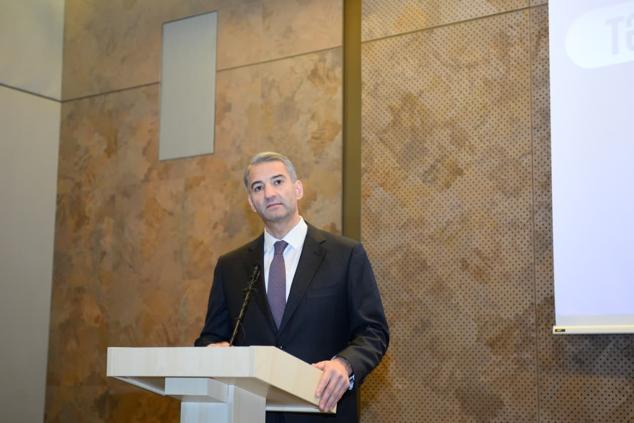 “Təhsilinlə fərqlən: Qlobal təcrübə, milli dəyər” adlı tədbir keçirilib