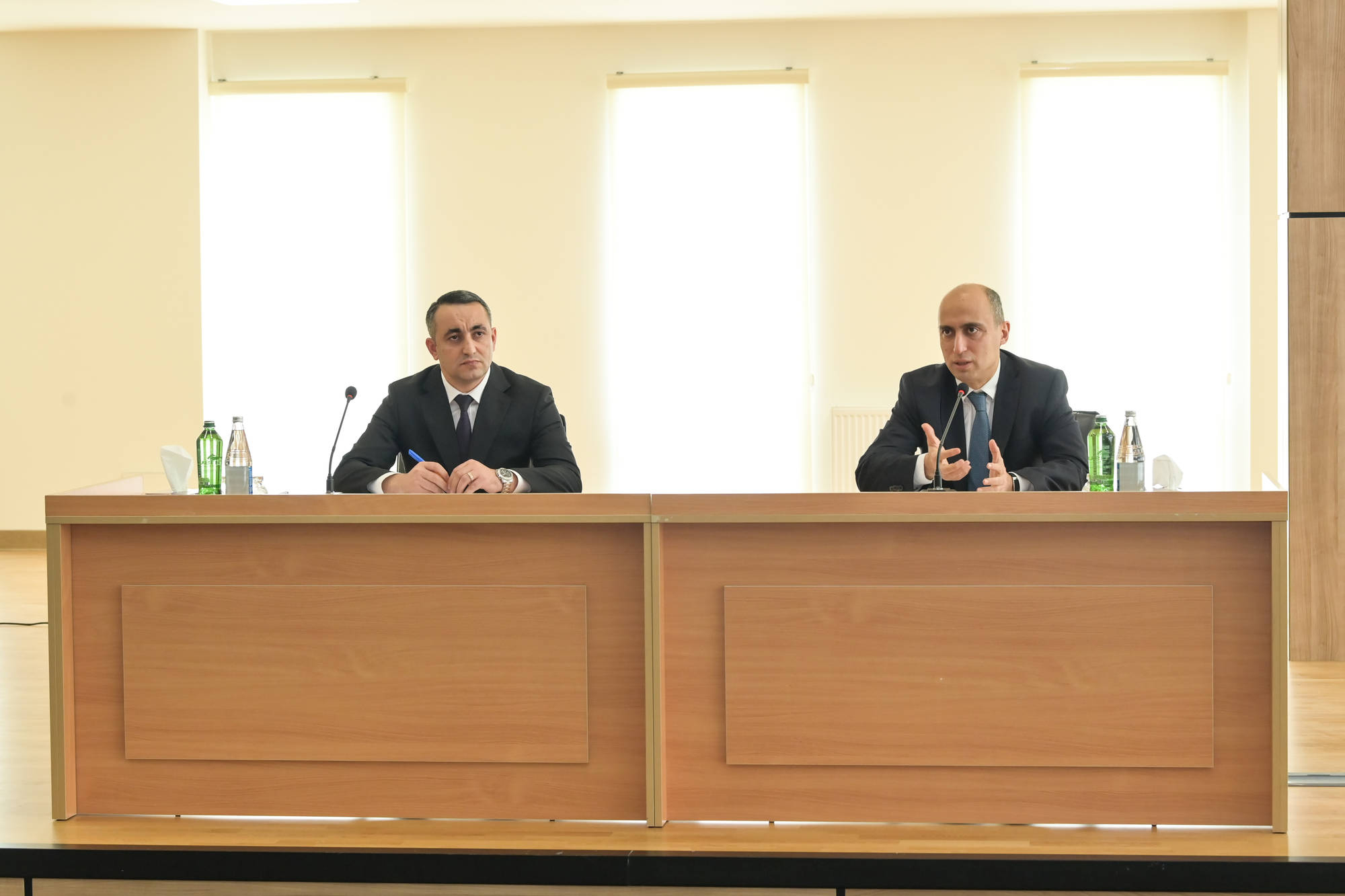 Nazir işğaldan azad olunmuş ərazilərdə çalışan müəllimlərlə görüşüb