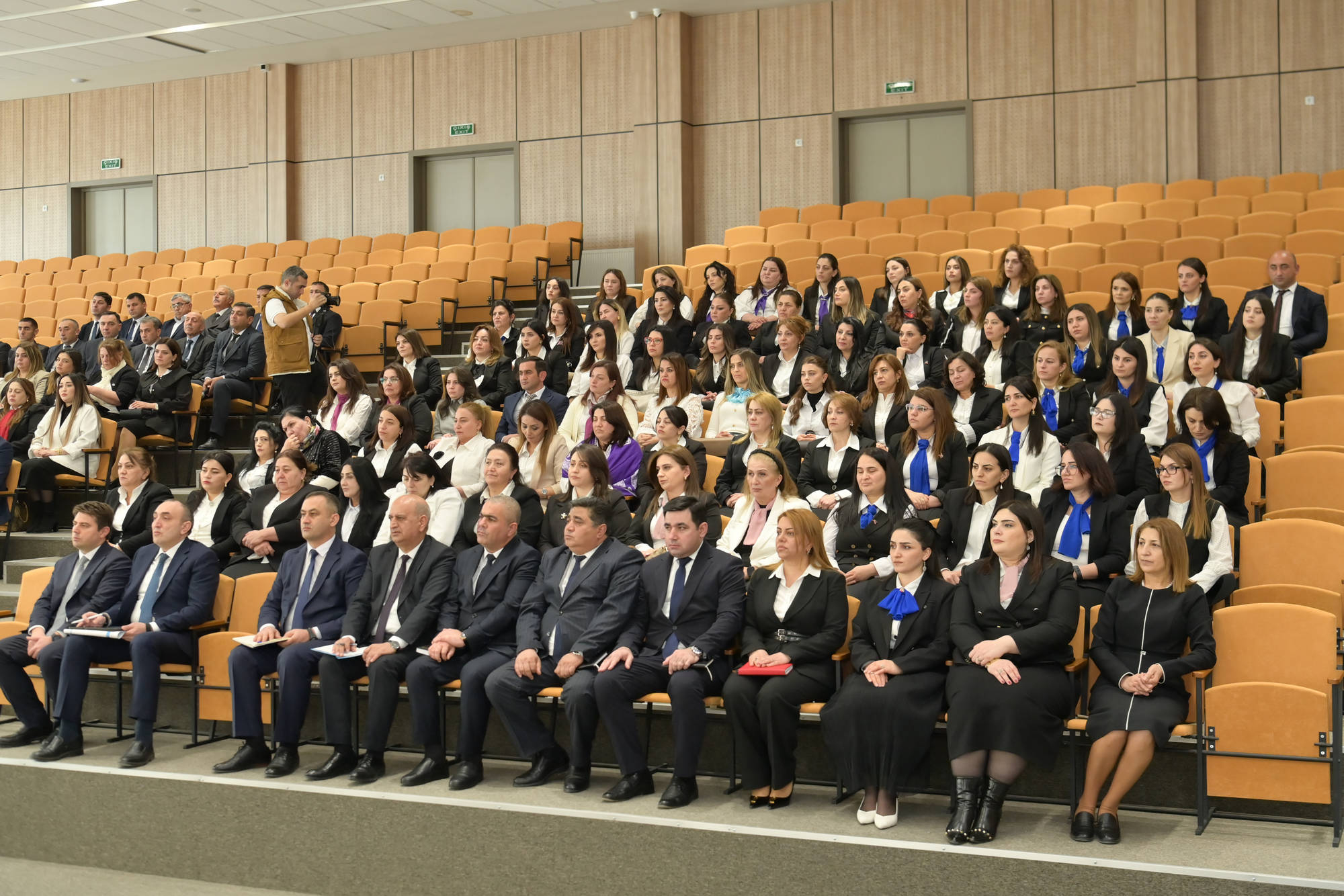 Nazir işğaldan azad olunmuş ərazilərdə çalışan müəllimlərlə görüşüb