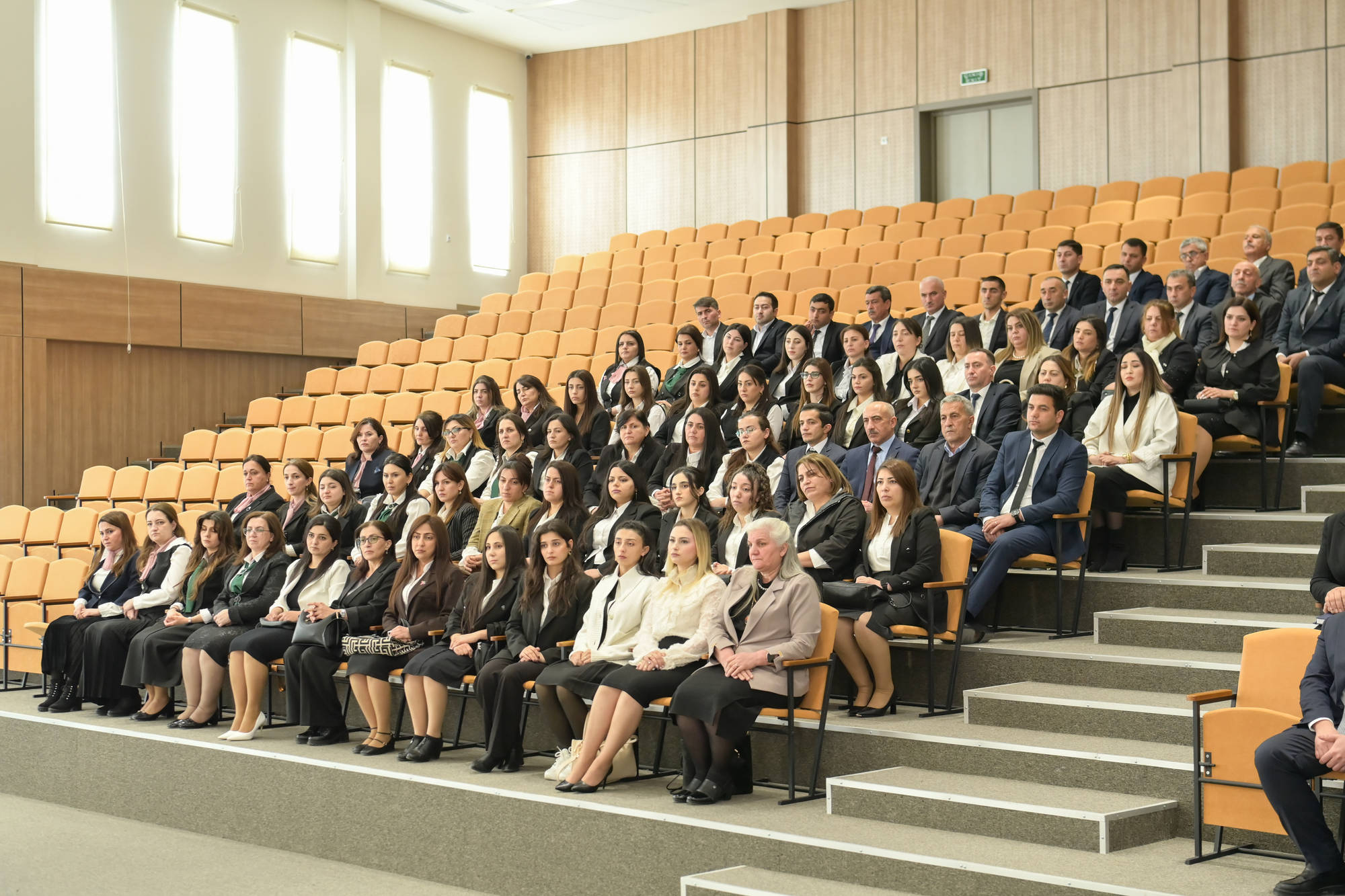 Nazir işğaldan azad olunmuş ərazilərdə çalışan müəllimlərlə görüşüb