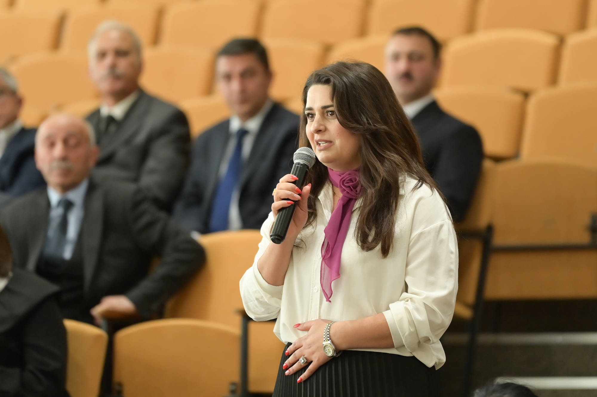 Nazir işğaldan azad olunmuş ərazilərdə çalışan müəllimlərlə görüşüb