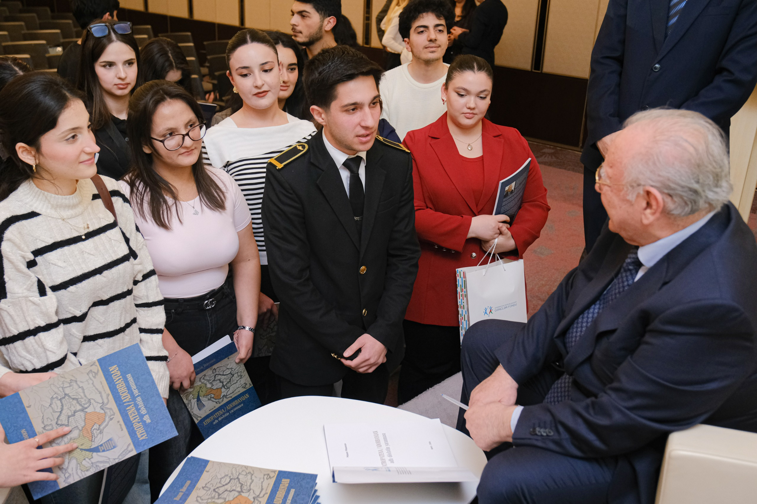 “Atropatena – Adorbayqan adlı dövlətin yaranması”  kitabının təqdimatı keçirilib