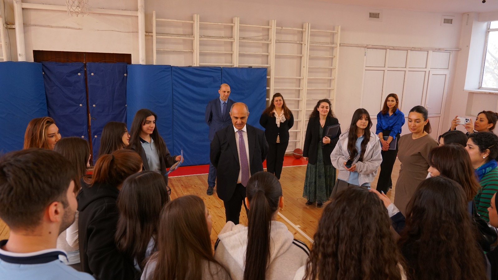 BSU-da abituriyentlər üçün fürsət: maarifləndirici infoturlar başlayıb