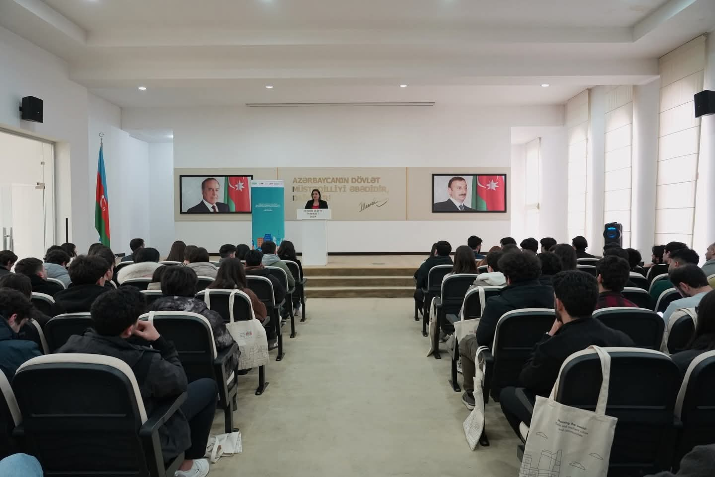 "Bir Könüllü" qrant müsabiqəsində qalib olub