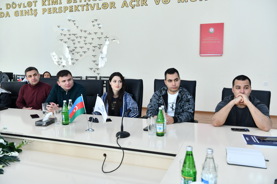 ADNSU-nun inkişaf planı gənc müəllimlərlə müzakirə edilib