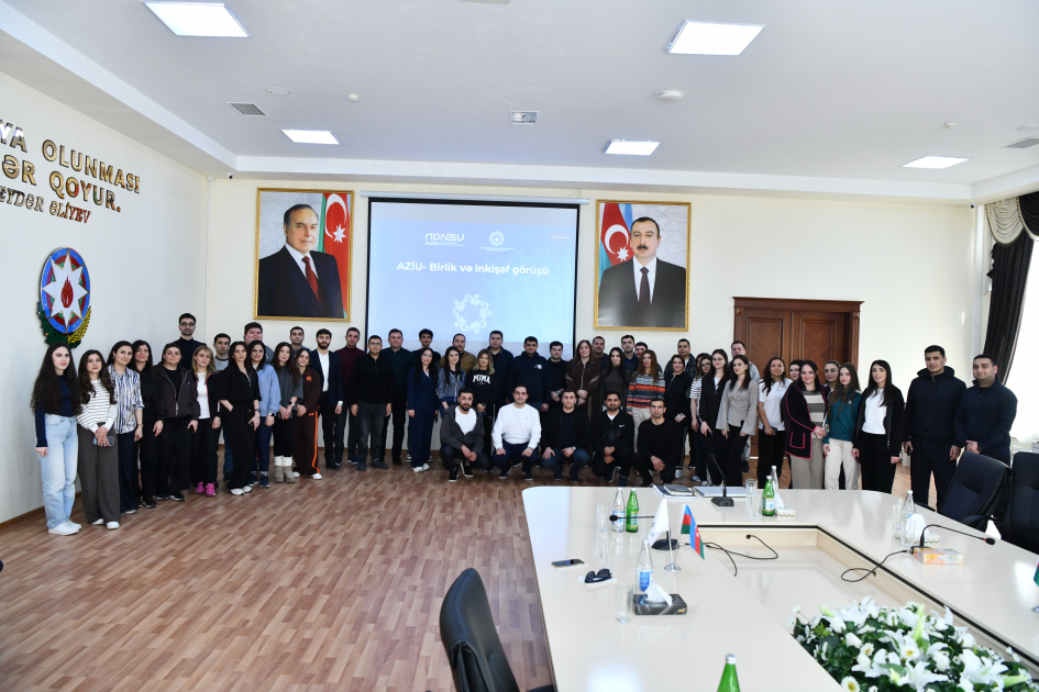 ADNSU-nun inkişaf planı gənc müəllimlərlə müzakirə edilib