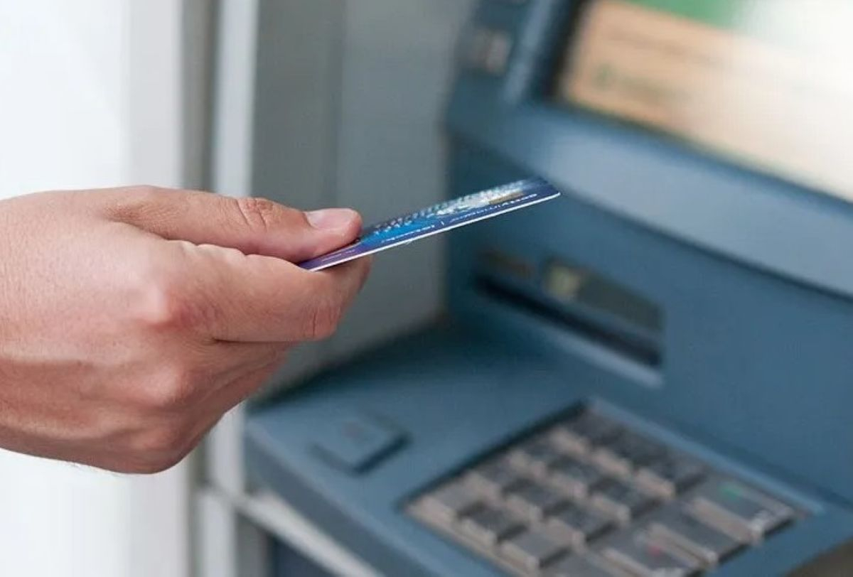 80 faizdən daha çox nəticə göstərənlərin maaşları 35 faiz artırılsın