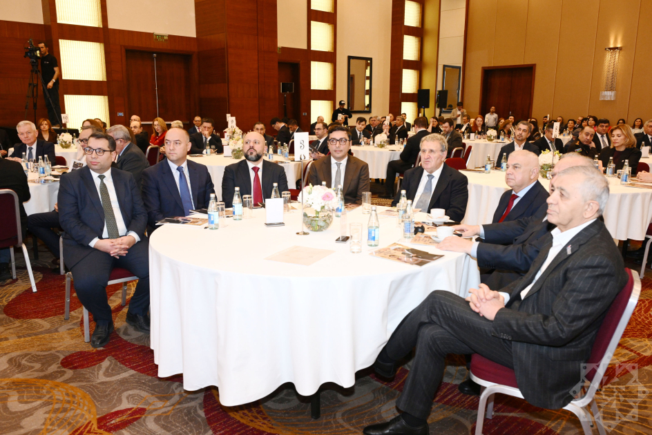 Xəzər Universitetinin 35 illik yubileyi qeyd edilib