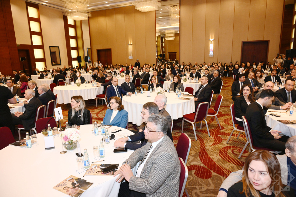 Xəzər Universitetinin 35 illik yubileyi qeyd edilib