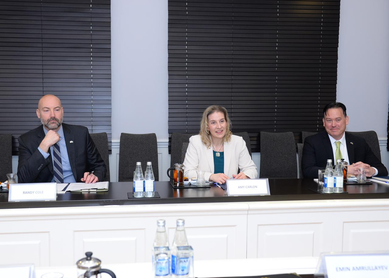 Emin Əmrullayev ABŞ-nin ölkəmizdəki müvəqqəti işlər vəkili ilə görüşüb