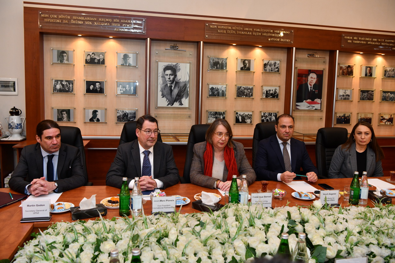 Strasburq Universitetinin prezidenti ADNSU-nun elmi mühitini yüksək qiymətləndirib