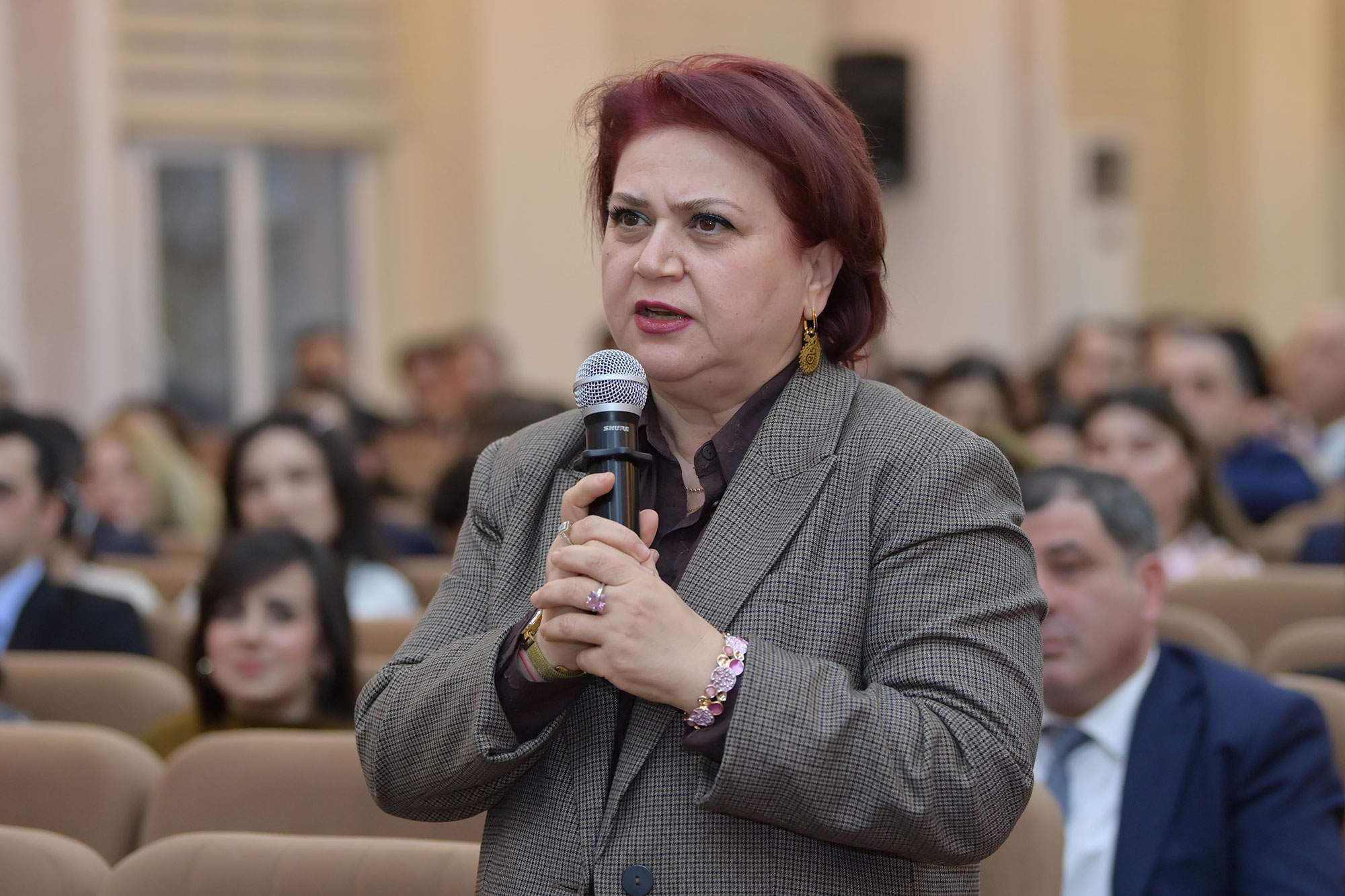 Emin Əmrullayev təhsil idarəçiliyi və liderlik üzrə təcrübəsini bölüşüb